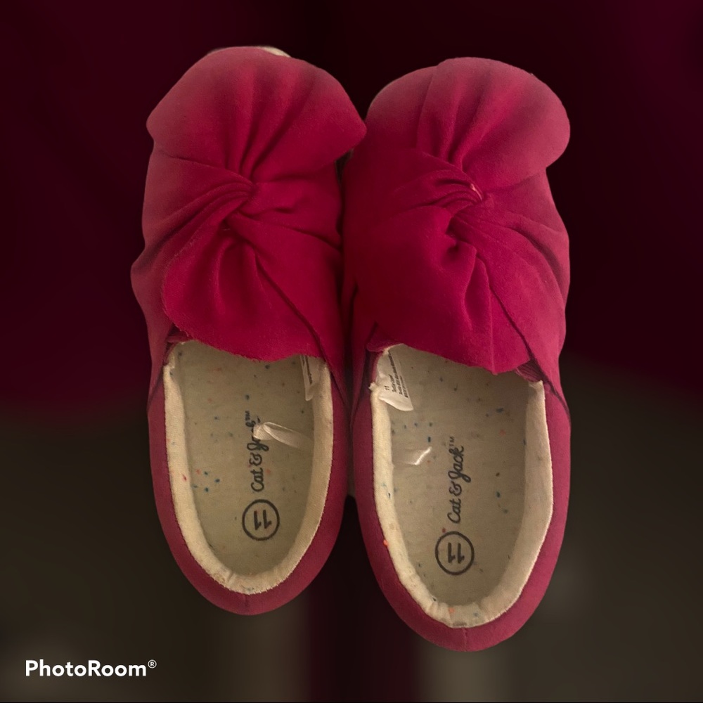 Fuchsia girls suede like shoes - Picture 2 of 4